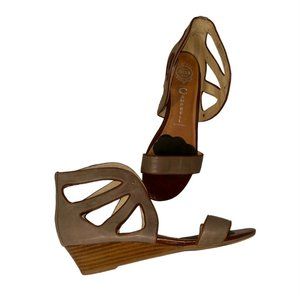 Jeffrey Campbell khaki laser cut out Leather cage wedge sandals shoes 8.5